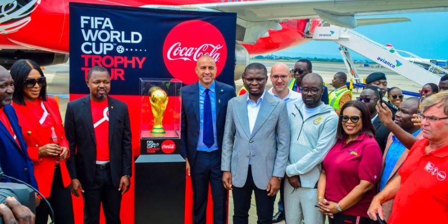PIALA DUNIA - Disinggahi Trofi Piala Dunia 2022, Menpora-nya Ghana: Insya Allah akan Kembali Lagi ke Sini pada Desember