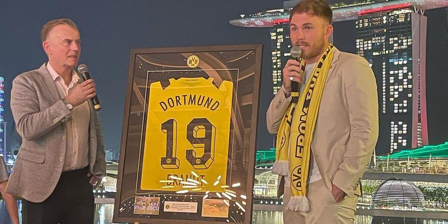 Borussia Dortmund Lelang Jersey Bintangnya untuk Korban Tragedi Kanjuruhan