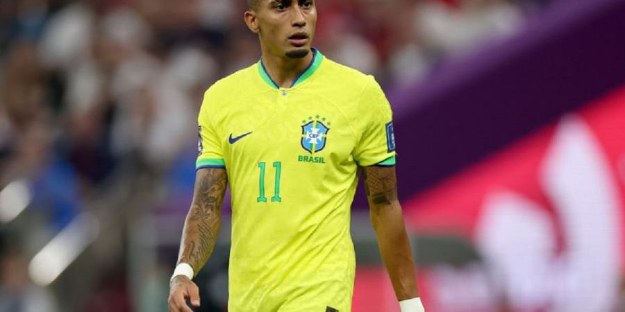 PIALA DUNIA 2022 - Dikritik karena Belum Berikan Kontribusi Gol bagi Brasil, Raphinha Dibela Dani Alves