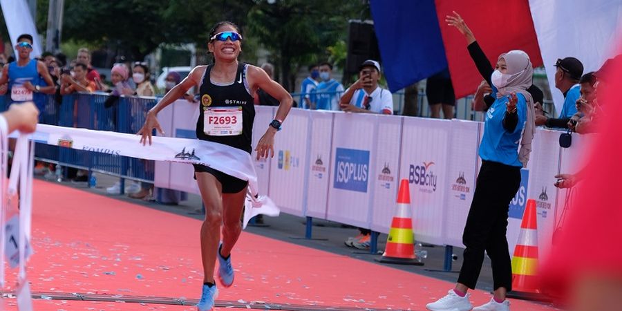 Perbarui Rekor, Pelari PORBIN Odekta Elvina Juarai Lari Semarang 10K