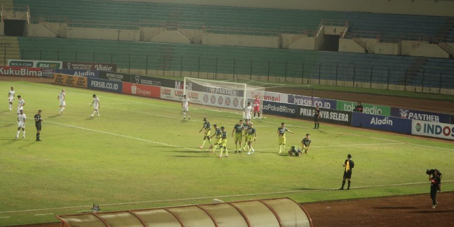 Hasil Liga 1 2022-2023 - Diwarnai Pergantian Dua Kiper, Persib Bandung Sukses Kalahkan Persita Tangerang