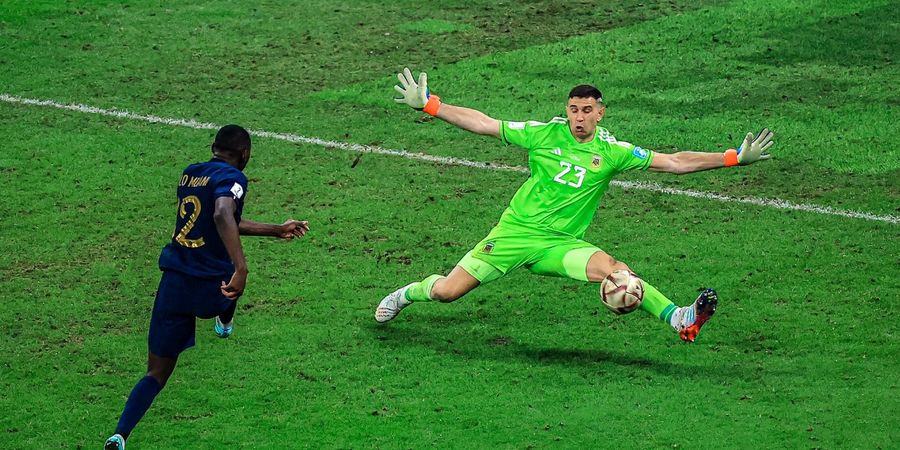 Selebrasi Nyeleneh Emiliano Martinez Dianggap Coreng Muka Argentina