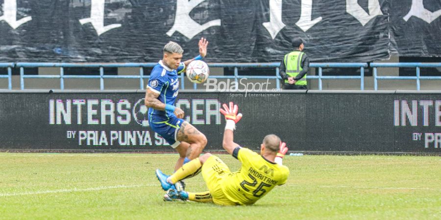Hasil Liga 1 - Duet Penyerang Brasil Antarkan Persib Bandung Kalahkan Persija Jakarta dan Mendekat ke Zona Tiga Besar