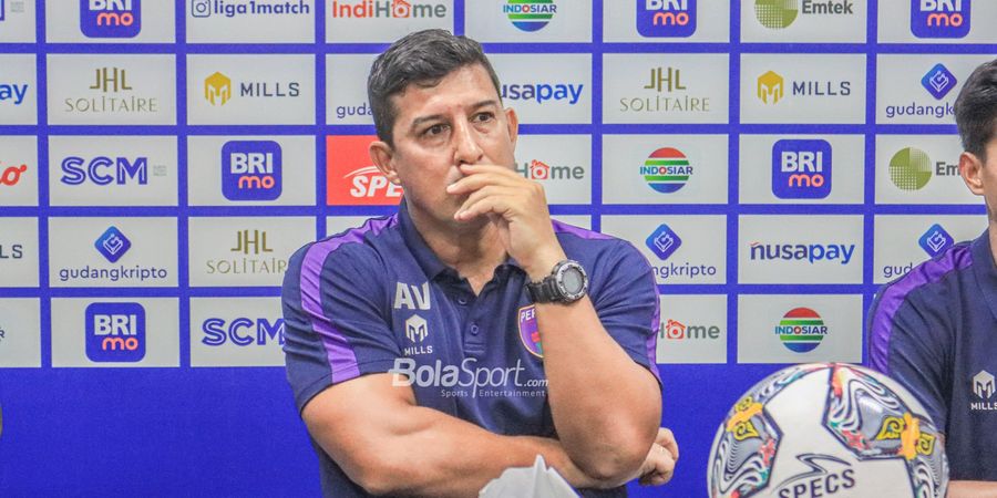 RESMI - Alfredo Vera Tak Lagi Jabat Pelatih Kepala Persita Tangerang