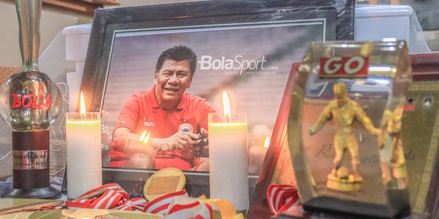 Deretan Medali hingga Plakat Benny Dollo Berjajaran di Depan Peti Mati, Keluarga: Sebuah Kebanggaan