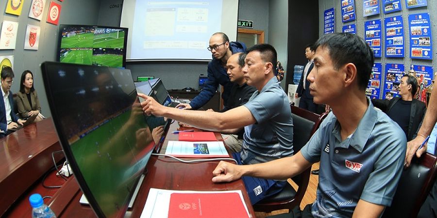 Indonesia Makin Ketinggalan, Vietnam Gandeng FIFA Gelar Pelatihan VAR untuk 18 Wasit