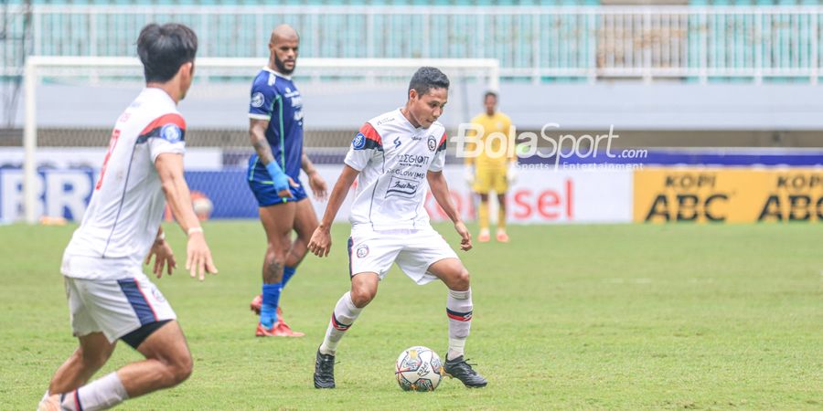 Evan Dimas Diterpa Isu Pensiun Dini Usai Sering Hilang dari Arema FC, Gara-gara Bek Vietnam?