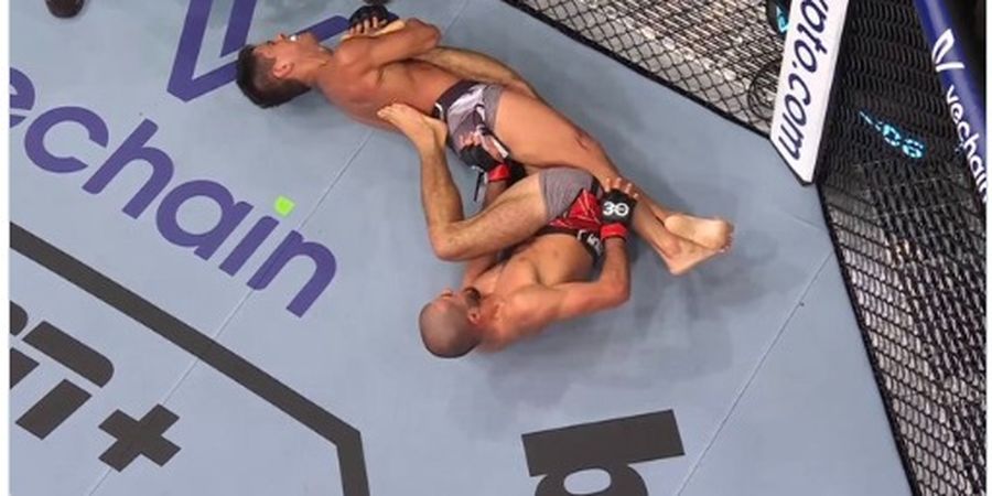 Hasil UFC 286 - Kaki Sudah Dibuat Bengkok, Muhammad Mokaev Menang Kuncian