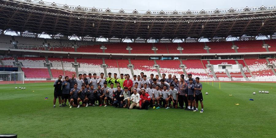 Presiden RI Jokowi Beri Semangat Skuad Timnas U-20 Indonesia di GBK Seusai Batal Tampil di Piala Dunia U-20 2023