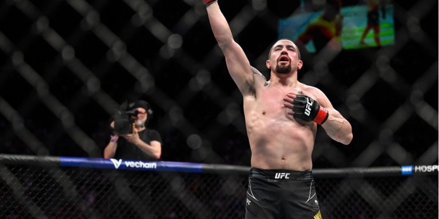 Lihat Israel Adesanya Ditinggal Kabur, Robert Whittaker Malah Curi Kesempatan Menggodanya