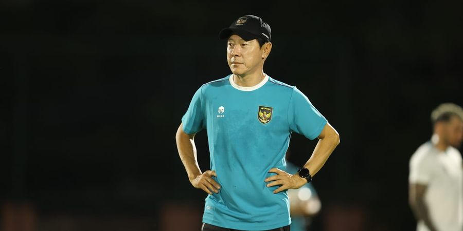 Shin Tae-yong Puji Kualitas Lapangan Latihan untuk TC Timnas Indonesia di Surabaya