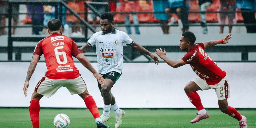 Hasil Liga 1 - Gol Tunggal Ricky Cawor Berhasil Buat PSS Permalukan Bali United di Kandang