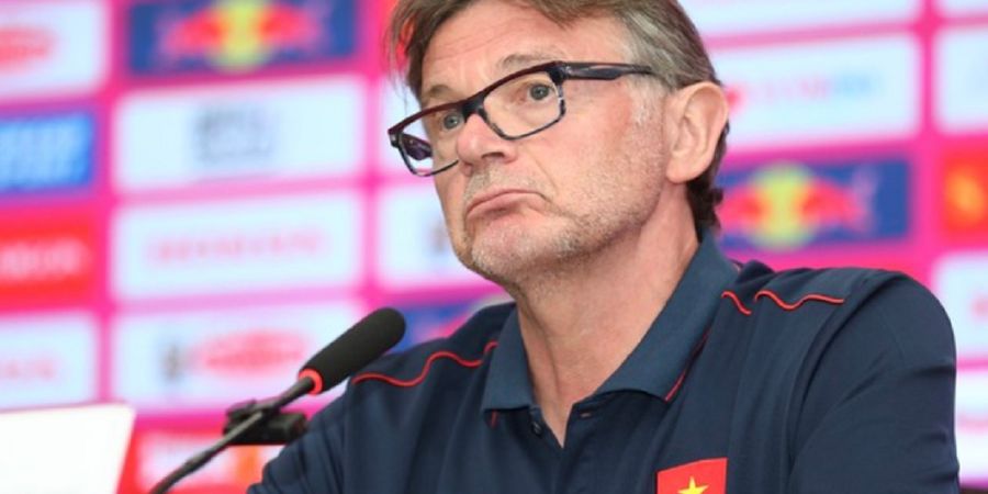 Beda 15 Peringkat di Ranking FIFA, Philippe Troussier Sebut Vietnam Selevel China