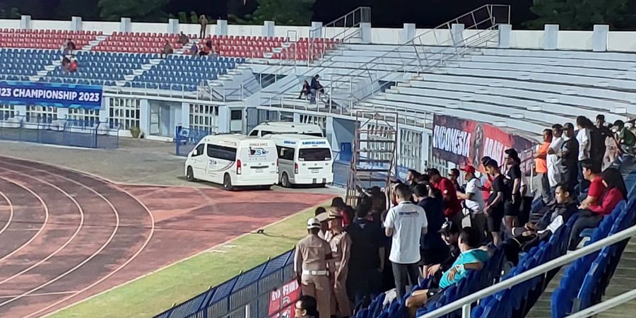 Dilarang Pakai Megaphone dan Tabuh Drum, Suporter Timnas U-23 Indonesia Sempat Bentrok dengan Polisi Saat Lawan Malaysia