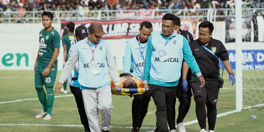 Update Kondisi Kiper Persebaya Usai Dibawa ke Rumah Sakit Karena Ditendang Pemain Madura United