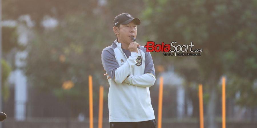 Shin Tae-yong Akui Timnas Indonesia Butuh Adaptasi di Rumput Sintetis Markas Filipina