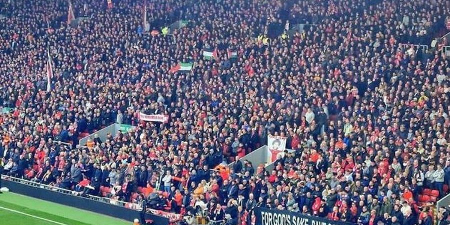 Aksi Solidaritas Suporter Liverpool untuk Palestina, Bentangkan Bendera hingga Spanduk Bertuliskan 'Demi Tuhan, Selamatkan Gaza'