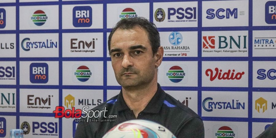 Meski Dinodai Kericuhan Suporter, Pelatih PSIS Senang Berhasil Bertahan di Posisi ke-3