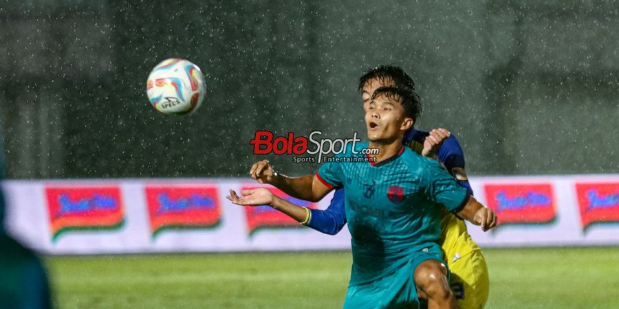 Gagal Menang setelah Sempat Unggul 2 Gol, Pelatih Persita Singgung soal Hujan