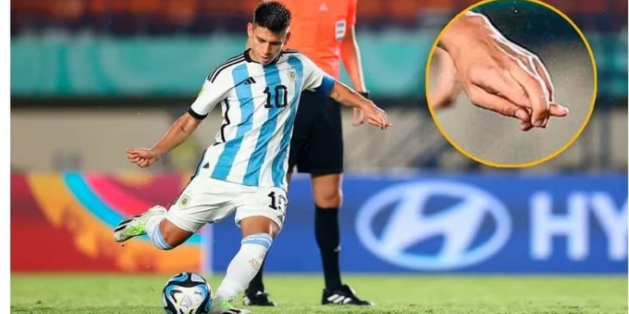 Piala Dunia U-17 2023 - Gestur Aneh Titisan Messi saat Cetak Gol Tendangan Bebas Super di Timnas Argentina