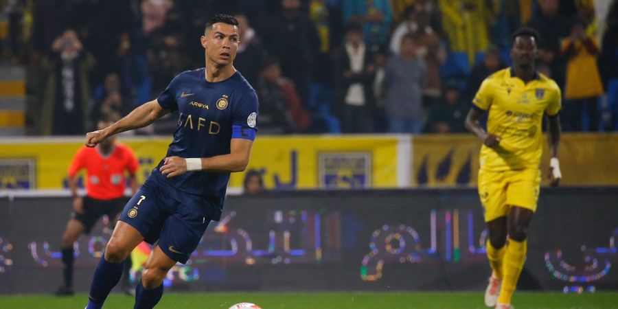 Cristiano Ronaldo Tutup 2023 dengan 54 Gol, Al Nassr Hancurkan Al Taawoun