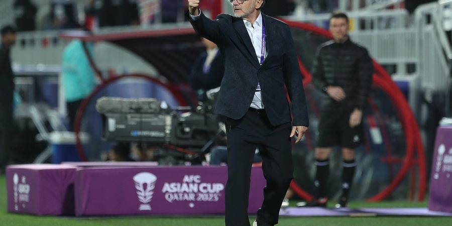 Tak Senang Dirinya Dibandingkan dengan Pelatih Thailand, Philippe Troussier: Gak Masuk Akal!