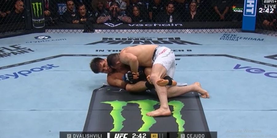 Rasakan Pahitnya Dikalahkan, Rekan Khabib Nurmagomedov Akui Juara Kelas Bantam Lawan Mudah Bagi Merab Dvalishvili