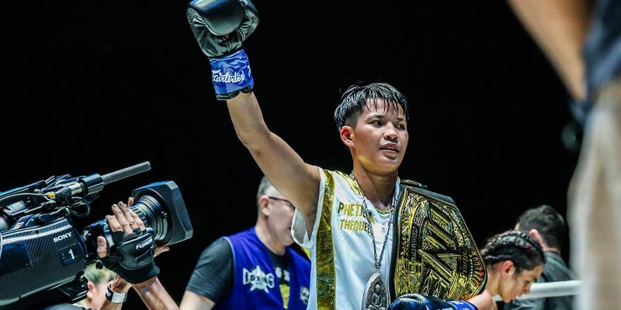 ONE Championship - Setelah Satukan Gelar Juara Kickboxing, Phetjeeja Incar Sabuk Muay Thai