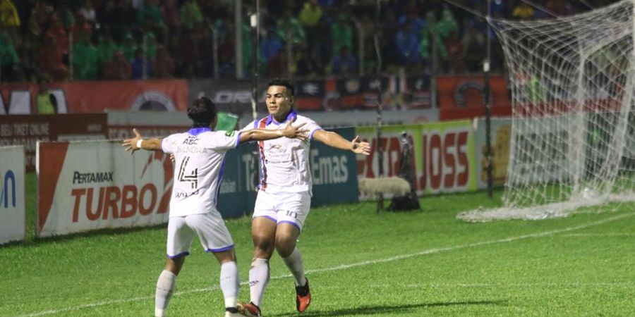 Klub Peminat Bisa Gigit Jari, Top Skor dan Pemain Terbaik Liga 2 2023/2024 Isyaratkan Betah di PSBS Biak