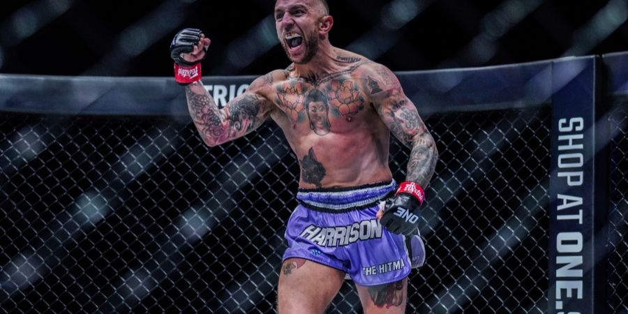 ONE Championship - Pulih dari Cedera, Pemilik Serangan Liar Liam Harrison Meriahkan ONE 167