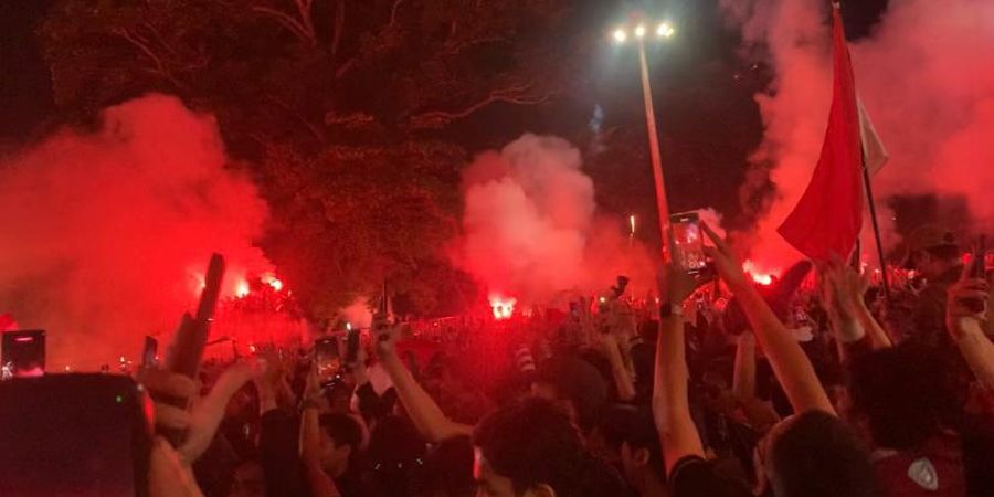 Laga Timnas U-23 Indonesia Kontra Uzbekistan Diancam Dibubarkan Imbas Suporter yang Nyalakan Flare