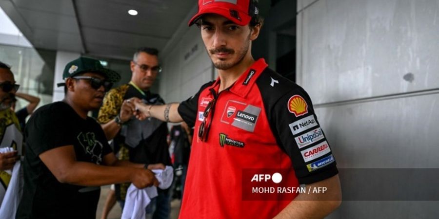 MotoGP Malaysia 2024 - Wajah Masam Pecco Bagnaia, Jelaskan Penyebab Kronologi Crash yang Niatnya Selamatkan Diri