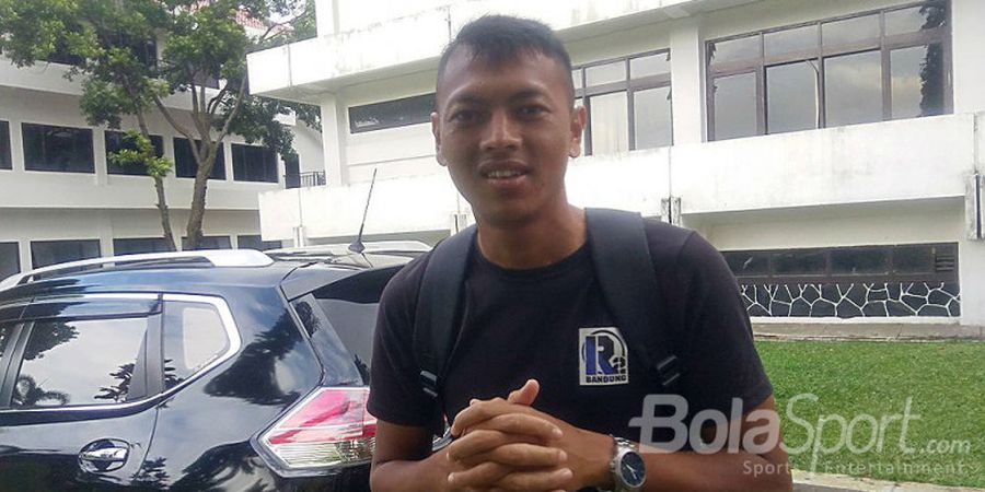 Mantan Kiper Persiba ini Sekarang Latih SSB di Bandung