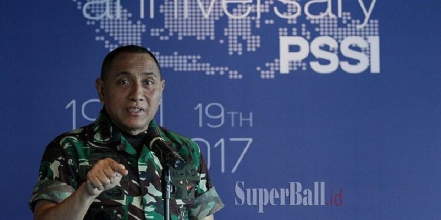 Jelang Tutup Tahun 2017,  Dua Suporter Sepak Bola Indonesia Ingatkan Janji Ketum PSSI Edy Rahmayadi