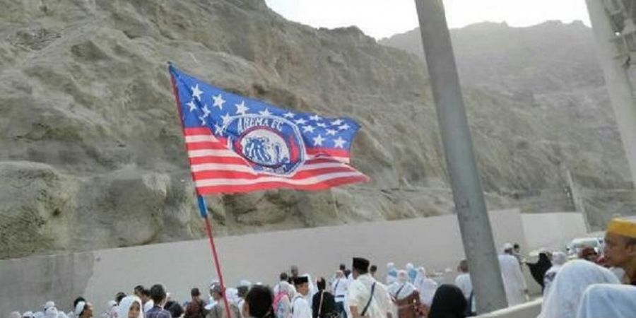 Sempat Menggegerkan, Ini Penjelasan Bendera Arema FC Berkibar di Tanah Suci Saat Ritual Haji 