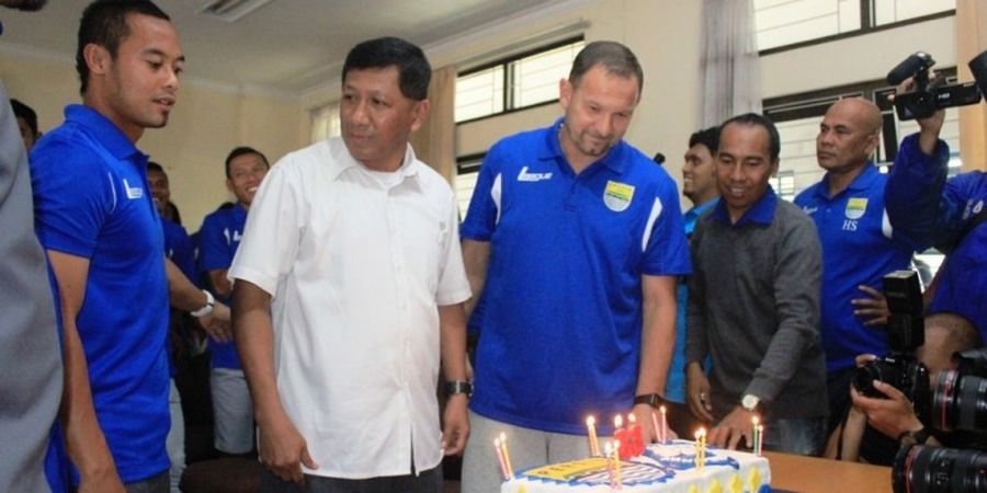 Ultah Ke-83 Persib Dirayakan Sederhana di Mes 