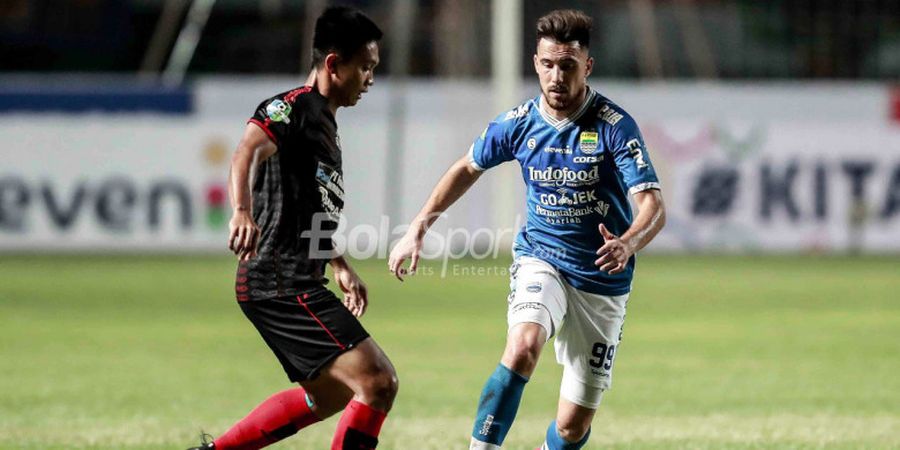 Jonathan Bauman Akan Absen Saat Persib Hadapi Persebaya Surabaya