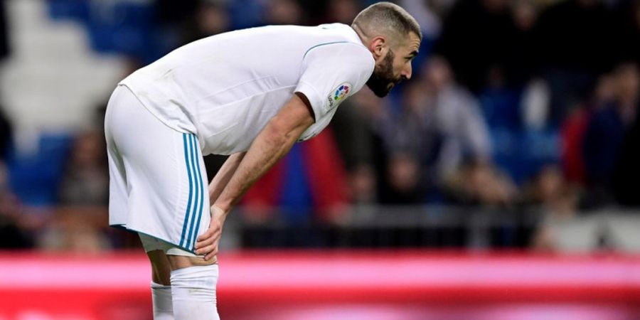 Belum Bosan, Zinedine Zidane Kembali Bela Penampilan Melempem Karim Benzema