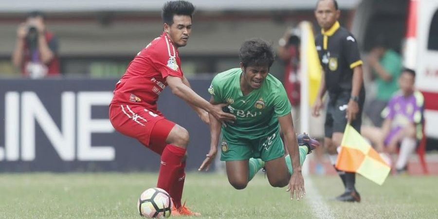 Semen Padang Tumbang dan Marcel Sacramento Diusir Wasit