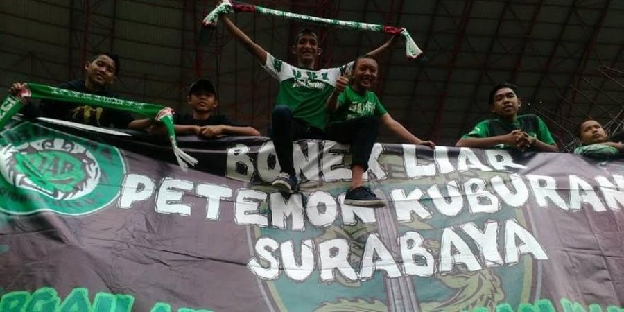4 Chant Suporter Sepak Bola Indonesia Paling Populer