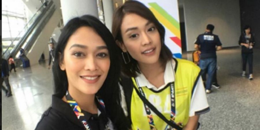 Tertangkap Kamera, Inilah Sosok Suporter Cantik Malaysia yang Bikin Salah Fokus