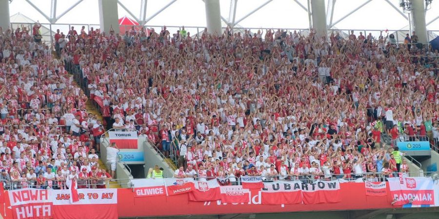 Viking Thunder Clap Muncul di Laga Polandia vs Senegal