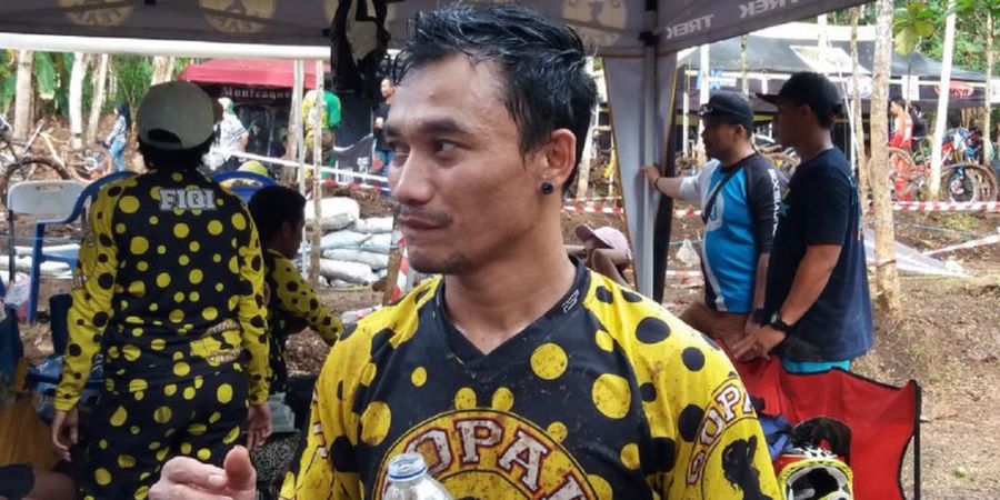 Seri I 76 Indonesia Downhill 2018 - Ban Sudah Seperti Donat, Yadi Mulyadi Tak Patah Semangat