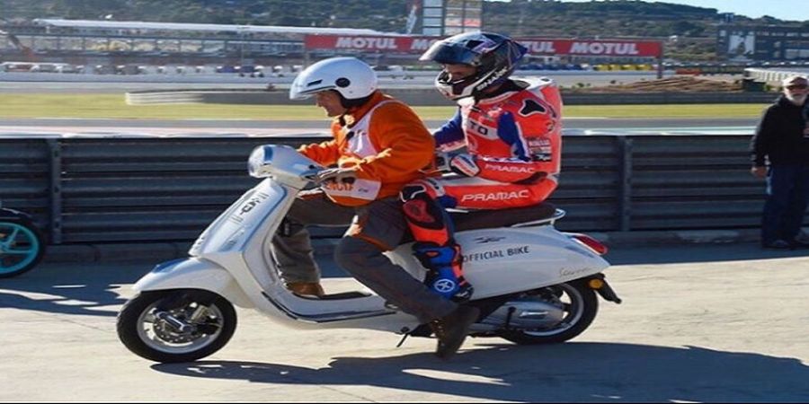 Ini Motor yang Digunakan untuk Mengantar Pebalap MotoGP Kembali ke Paddock