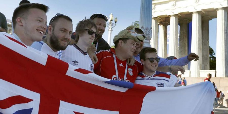Penggemar Rusia Sambut Hangat Fan Inggris Setelah The Three Lions Bekap Tunisia