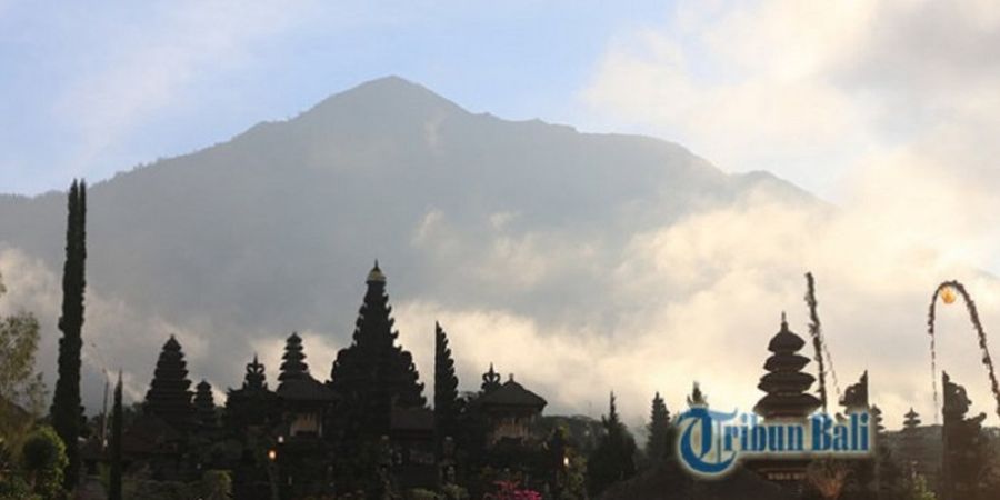 Gunung Agung Tunjukkan Aktivitas Barunya, Bali United Ajak Masyarakat Kirimkan Doa