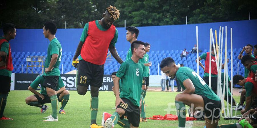 VIDEO - Sriwijaya FC Gelar Latihan Perdana, Rekrutan Anyar Ini Paling Laris Diburu Suporter