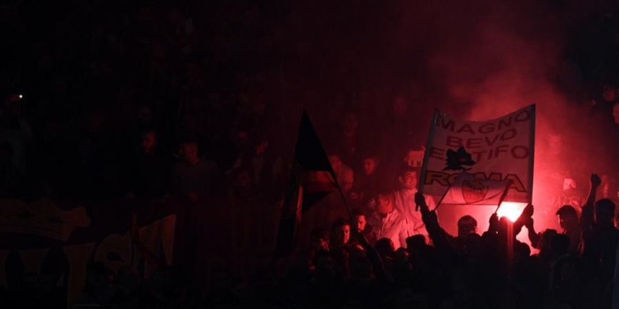 UEFA Hukum AS Roma akibat Kerusuhan Antarsuporter Saat Bertandang ke Liverpool