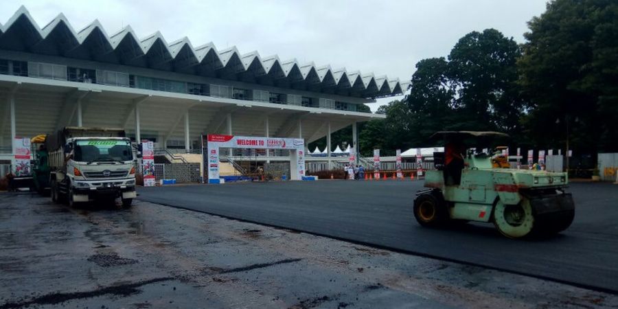 Area Depan Istora Baru Diaspal Sehari Sebelum Indonesia Masters 2018