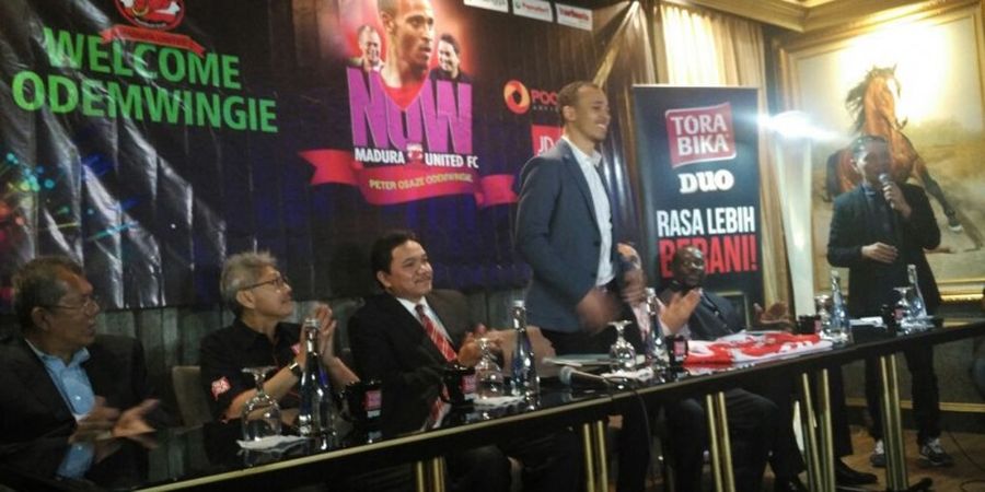 Komodo Salah Satu Alasan Peter Odemwingie Lanjutkan Karier di Indonesia